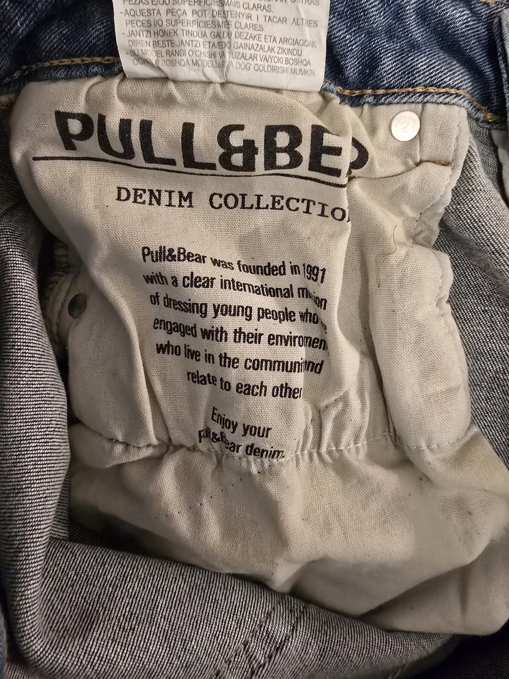 NWOT Pull & Bear Light Blue Distressed Denim Shorts - 32 - Picture 6 of 6